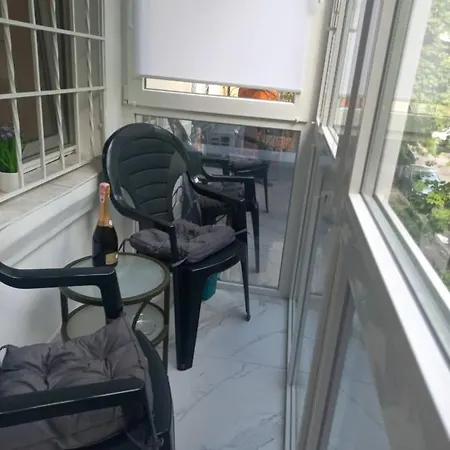 Apartment Skipper On The Italian Blvd City Center Apartment